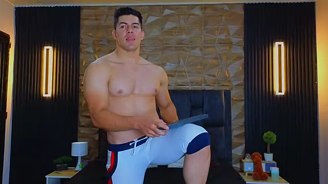 FelipeAndMarcello3 online show from February 2025 07:51:01 PM