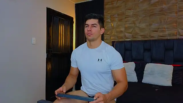 FelipeAndMarcello3 online show from February 2025 07:13:01 PM