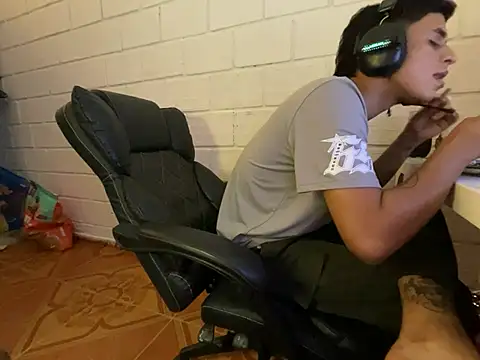 Max TheHorseDick online show from March 2026 02:08:02 AM