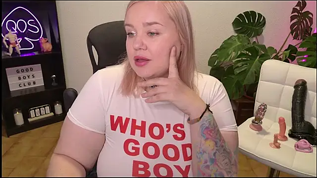 Snapshot of MargotGrey chatting on July 2026 02:12:01 PM MargotGrey online show from July 2026 02:12:01 PM