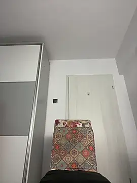 snow flakee online show from March 2025 11:03:01 AM