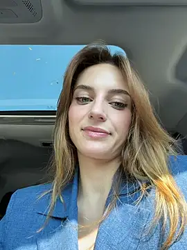 Snapshot of -AngelAri- chatting on May 2026 09:17:02 AM -AngelAri- online show from May 2026 09:17:02 AM