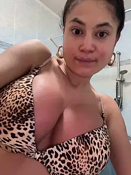 Snapshot of Fuc3dolllucy chatting on January 2025 04:04:02 AM Fuc3dolllucy online show from January 2025 04:04:02 AM