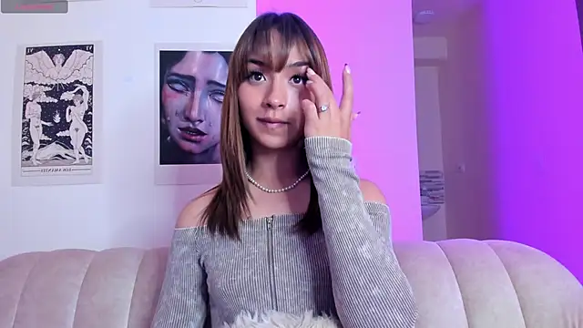 Snapshot of Moonlight1002 chatting on December 2024 03:30:01 AM Moonlight1002 online show from December 2024 03:30:01 AM