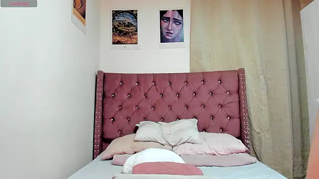 Snapshot of Moonlight1002 chatting on January 2025 07:36:01 AM Moonlight1002 online show from January 2025 07:36:01 AM