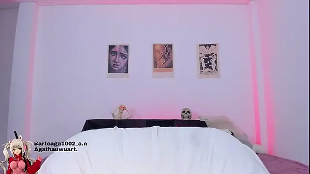 Snapshot of Moonlight1002 chatting on October 2025 01:59:01 AM Moonlight1002 online show from October 2025 01:59:01 AM