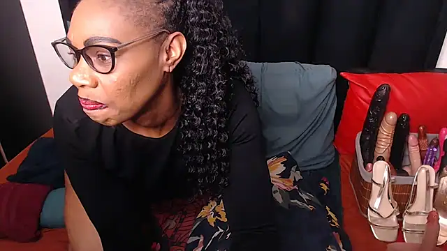 Snapshot of sexybootylicious chatting on September 2025 05:02:01 PM sexybootylicious online show from September 2025 05:02:01 PM