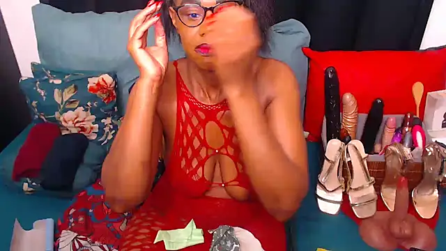 Snapshot of sexybootylicious chatting on October 2025 09:08:01 AM sexybootylicious online show from October 2025 09:08:01 AM