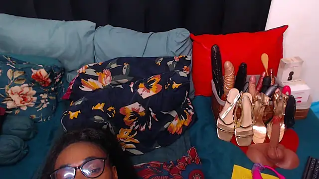 Snapshot of sexybootylicious chatting on October 2025 09:25:01 PM sexybootylicious online show from October 2025 09:25:01 PM