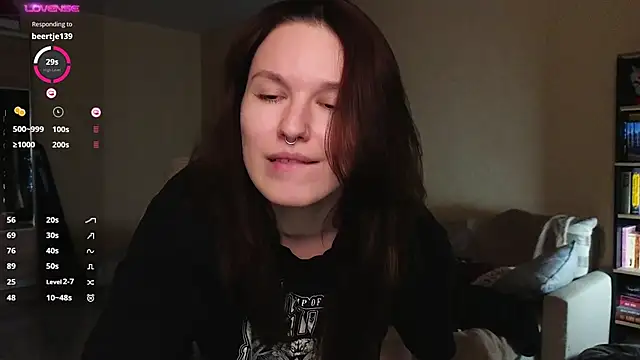 Snapshot of Val_lava chatting on May 2026 08:25:02 PM Val lava online show from May 2026 08:25:02 PM