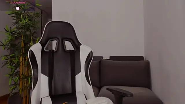 Jaylee Krys online show from October 2025 05:02:02 PM