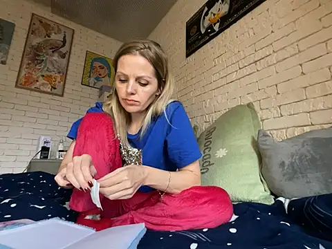 Angel girllovemy online show from February 2025 02:02:01 PM