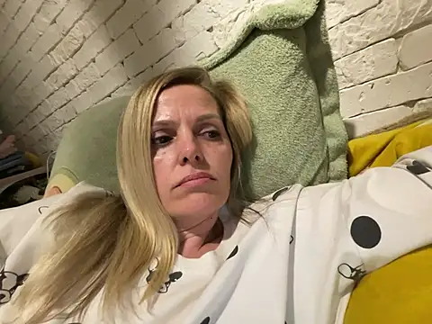 Angel girllovemy online show from March 2025 05:04:01 PM