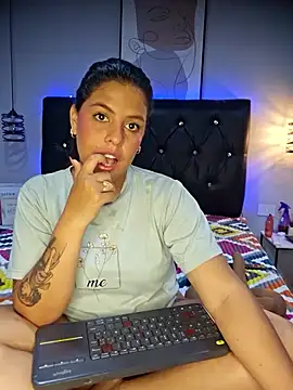 SunnyLovefg online show from October 2025 03:48:01 AM