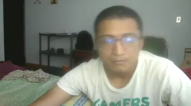 Snapshot of Mghty-cockl88 chatting on January 2025 09:53:01 PM Mghty-cockl88 online show from January 2025 09:53:01 PM