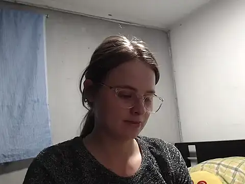 HellenMiyer1111 online show from February 2025 11:34:01 PM