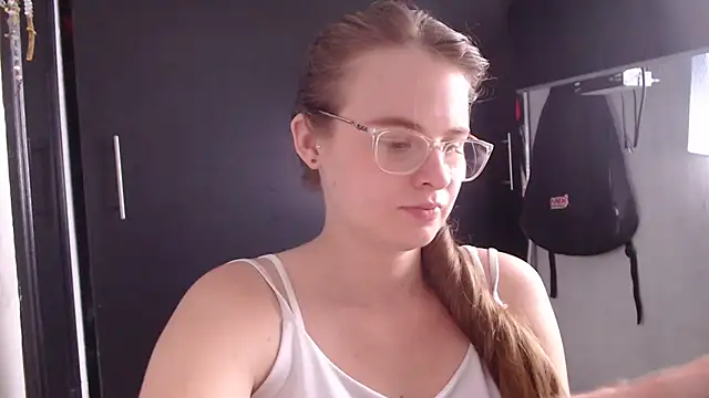 HellenMiyer1111 online show from February 2025 06:01:02 PM