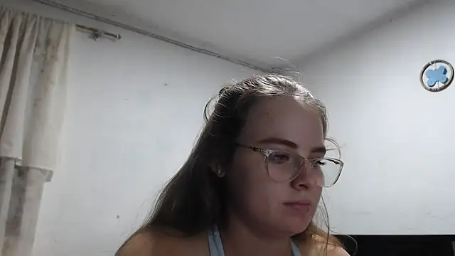 HellenMiyer1111 online show from September 2025 03:45:01 PM