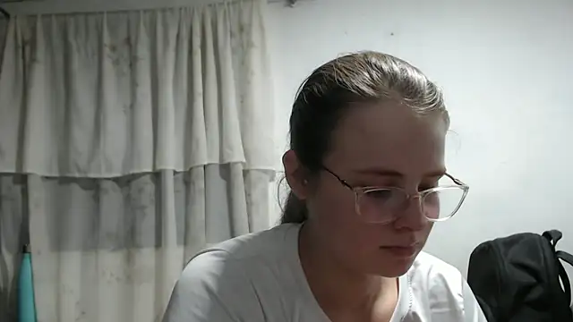 HellenMiyer1111 online show from September 2025 03:46:01 PM