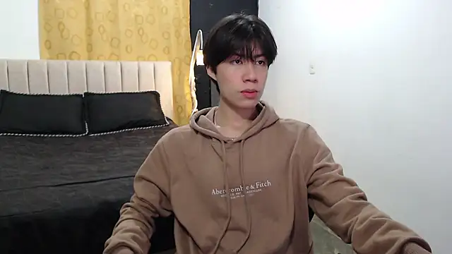 Elio-cam online show from February 2025 09:13:02 AM