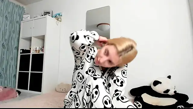 KenzieDawton online show from January 2025 05:10:01 AM