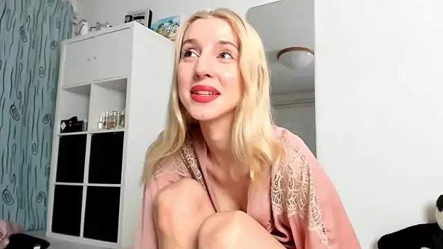 KenzieDawton online show from September 2025 07:46:02 PM