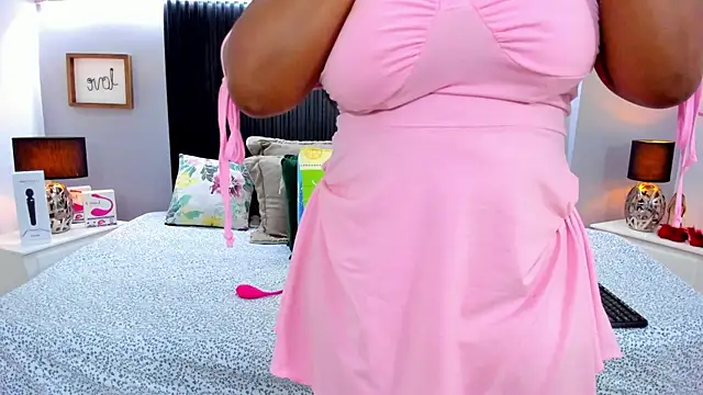 gabytyara2 online show from March 2025 08:01:02 PM