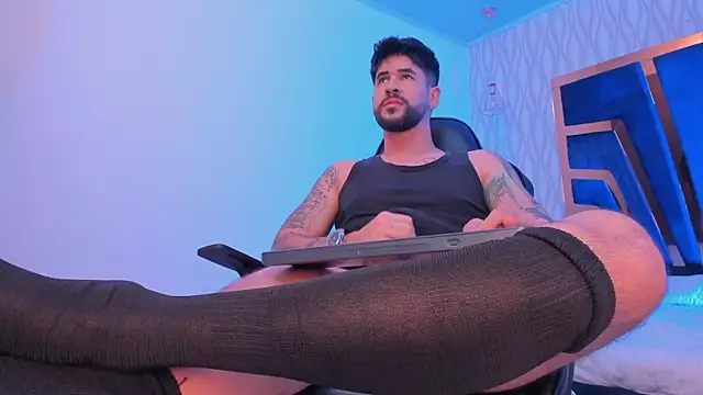 Snapshot of Petesevans chatting on March 2025 11:27:01 PM Petesevans online show from March 2025 11:27:01 PM