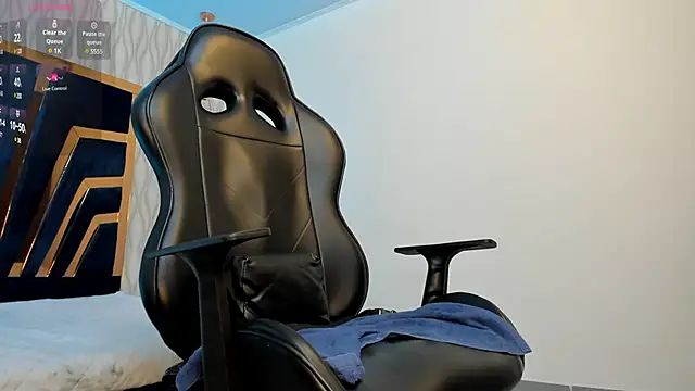 Snapshot of Petesevans chatting on March 2025 12:12:01 AM Petesevans online show from March 2025 12:12:01 AM