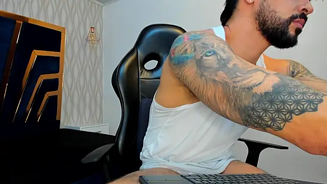 Snapshot of Petesevans chatting on September 2025 12:11:01 AM Petesevans online show from September 2025 12:11:01 AM