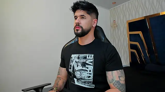 Snapshot of Petesevans chatting on September 2025 11:17:02 PM Petesevans online show from September 2025 11:17:02 PM