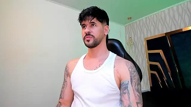 Snapshot of Petesevans chatting on October 2025 11:27:01 PM Petesevans online show from October 2025 11:27:01 PM