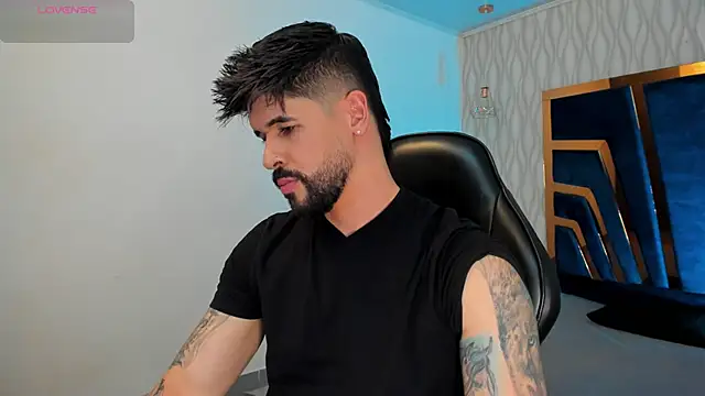 Snapshot of Petesevans chatting on November 2025 11:14:01 PM Petesevans online show from November 2025 11:14:01 PM