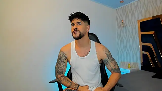 Snapshot of Petesevans chatting on November 2025 11:29:01 PM Petesevans online show from November 2025 11:29:01 PM