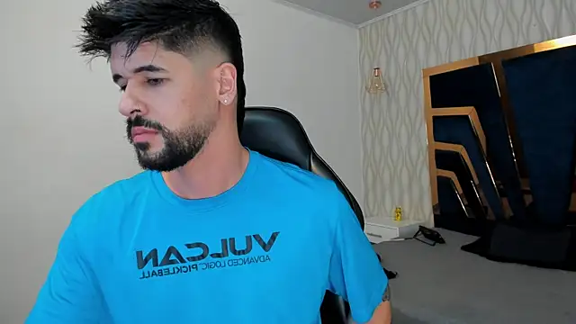 Snapshot of Petesevans chatting on November 2025 11:18:01 PM Petesevans online show from November 2025 11:18:01 PM