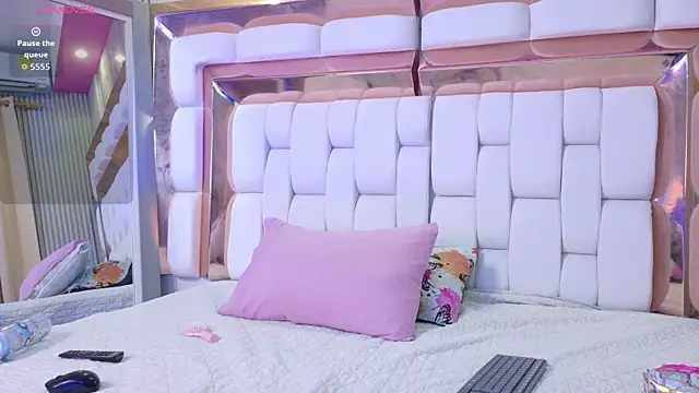 Snapshot of sexysistter chatting on February 2026 12:13:02 PM sexysistter online show from February 2026 12:13:02 PM