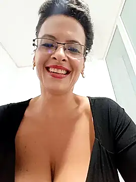 RebeccaNoble online show from September 2025 06:30:02 PM