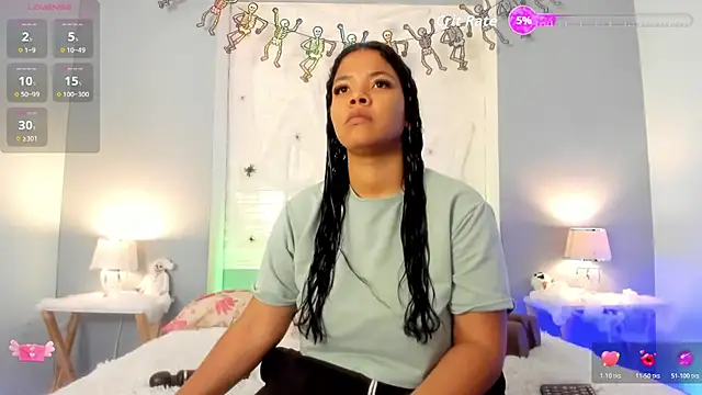 SophiaaStone online show from October 2025 12:23:01 PM