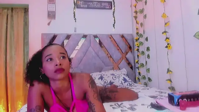 kelly thomson online show from February 2025 11:00:02 PM