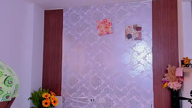 kelly thomson online show from November 2025 01:32:02 PM