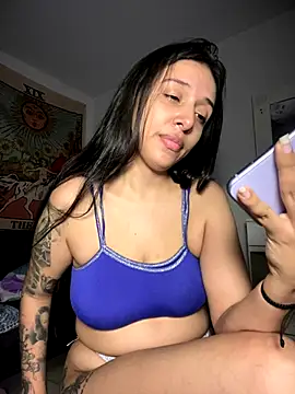 kiaraglam2 online show from October 2025 05:20:02 AM