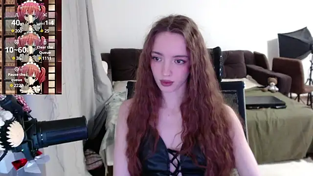 Weeissy online show from March 2025 08:52:01 PM