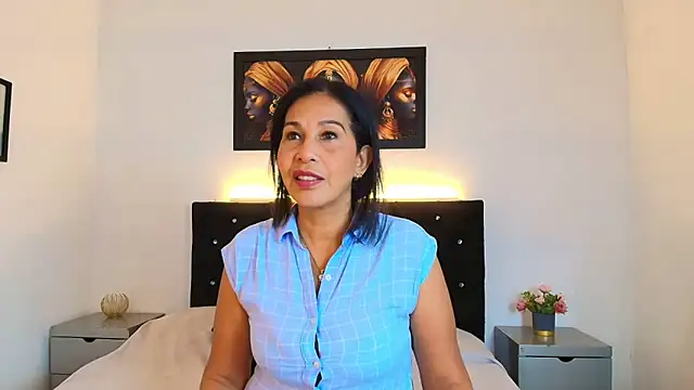 Shanon mature online show from June 2026 07:39:02 PM