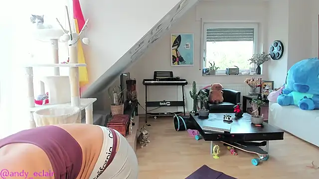 tinny williams online show from October 2025 07:30:01 AM