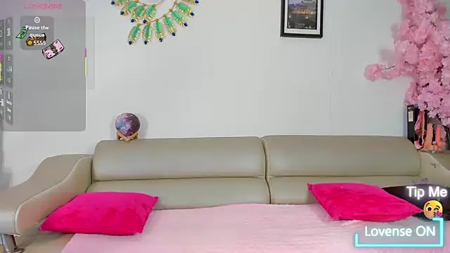 SammyGirlTS online show from February 2026 01:10:01 PM