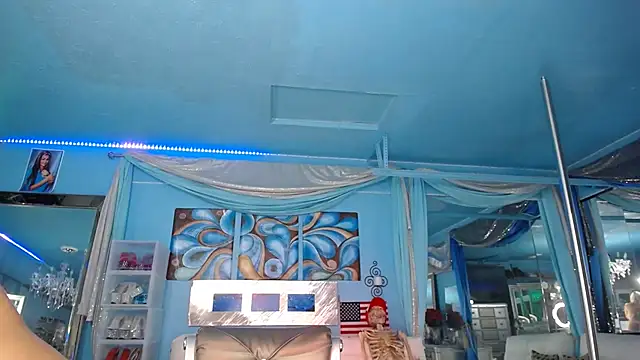 ADRIANNA FOX online show from September 2025 07:42:01 AM