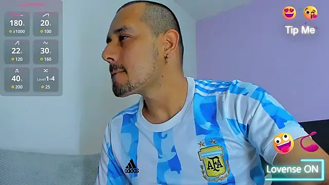 jhonyalzate2 online show from December 2024 02:42:01 AM