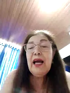 Snapshot of Vicky_Rosse chatting on December 2024 06:33:01 PM Vicky Rosse online show from December 2024 06:33:01 PM