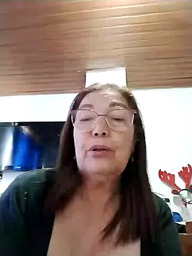 Snapshot of Vicky_Rosse chatting on December 2024 07:03:02 PM Vicky Rosse online show from December 2024 07:03:02 PM