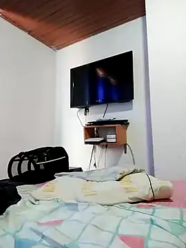 Snapshot of Vicky_Rosse chatting on December 2024 06:30:02 PM Vicky Rosse online show from December 2024 06:30:02 PM